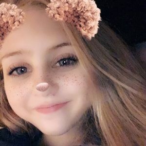 Meet your Posher, Adrianna